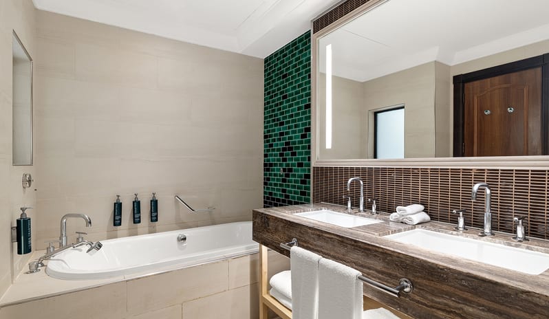 Family Room Beach Front - Beach Access(1)